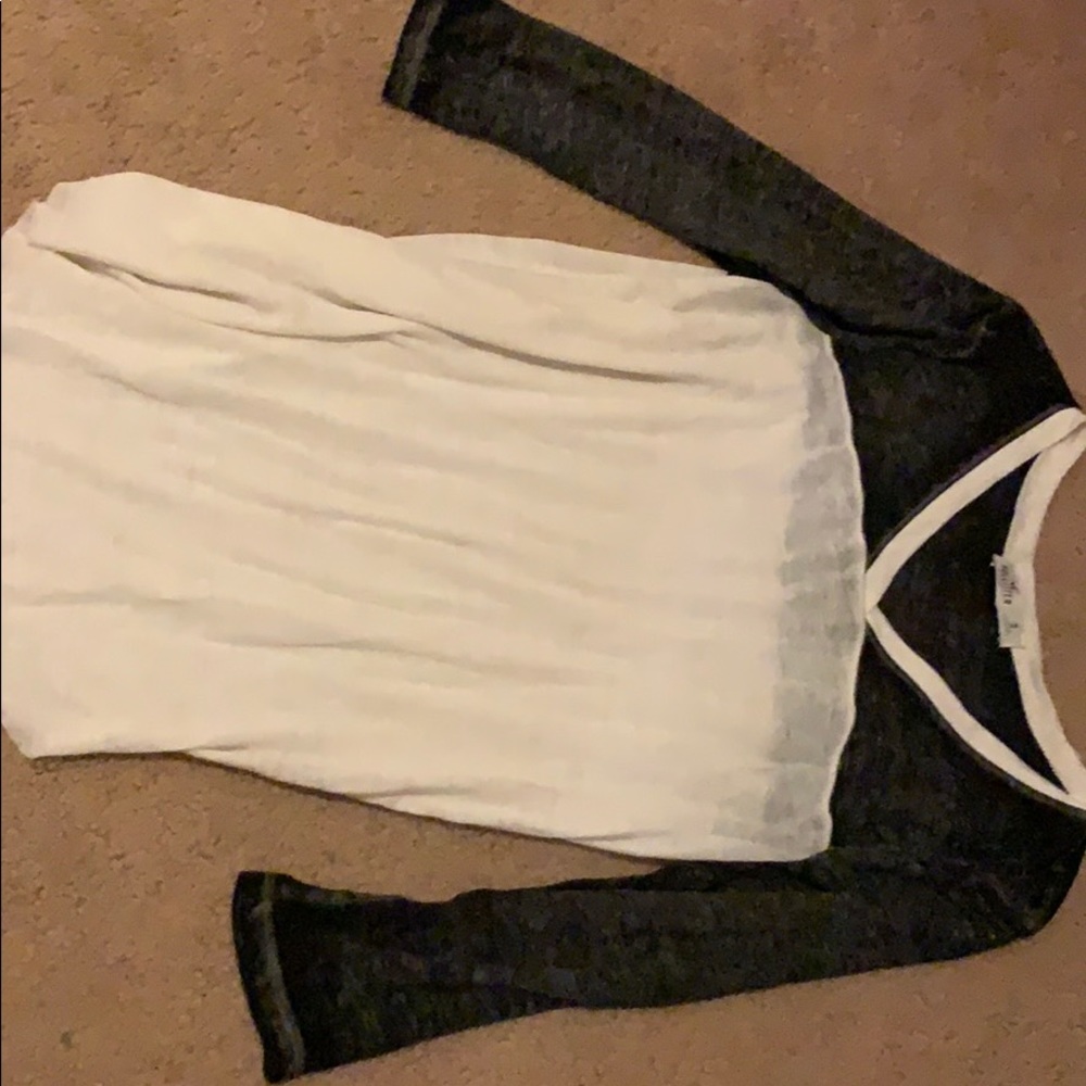 Hollister half sleeve shirt